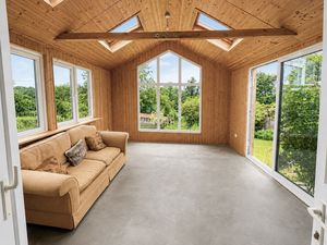 Garden Room- click for photo gallery